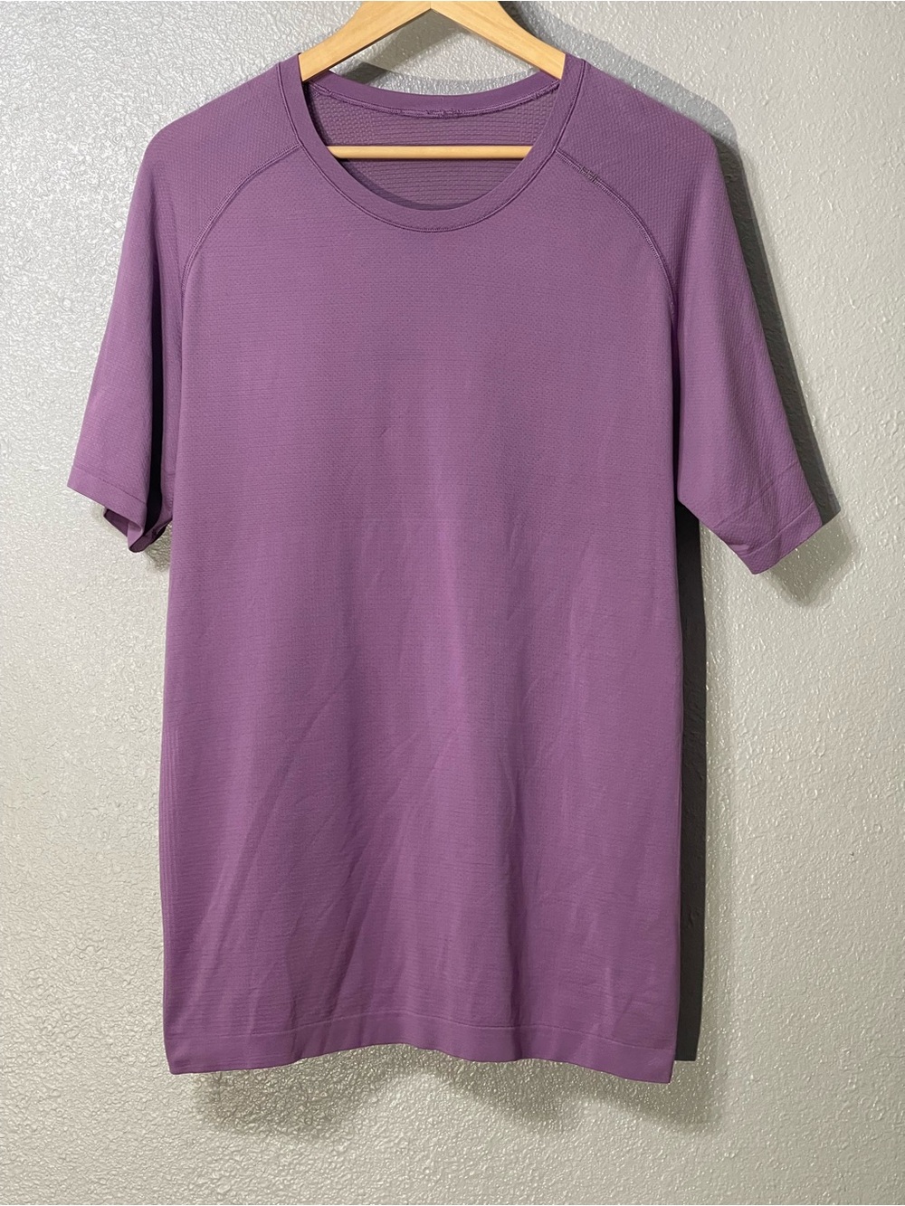 Lululemon Metal Vent Tech Short Sleeve - Purple - Size L